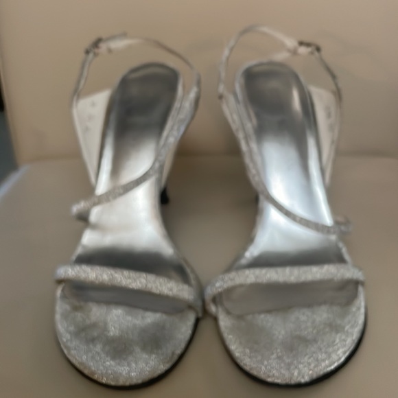 Stuart Weitzman Sensual Silver Glitter Sandal - Picture 4 of 8